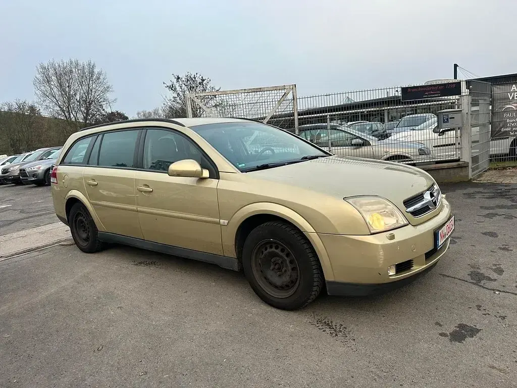 Gebraucht Opel Vectra Elegance 122 PS (89 kW) 2005 Gold Limousine