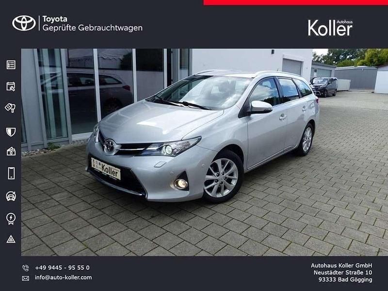 Silber Gebraucht 2014 Toyota Auris Edition Kombi | 9.900 € (Fairer Preis) - Bild 1/4