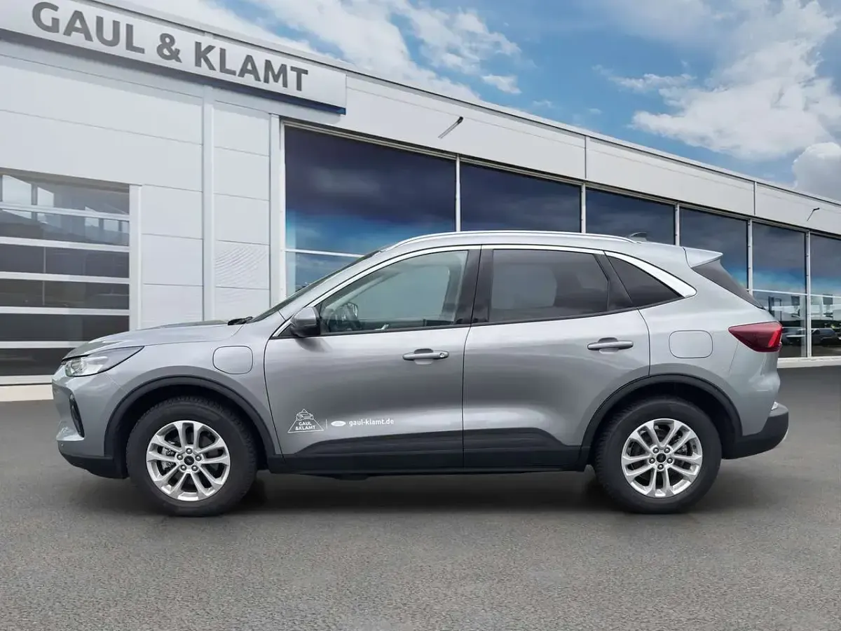 Gebraucht Ford Kuga Titanium 152 PS (111 kW) 2025 Solarsilber SUV