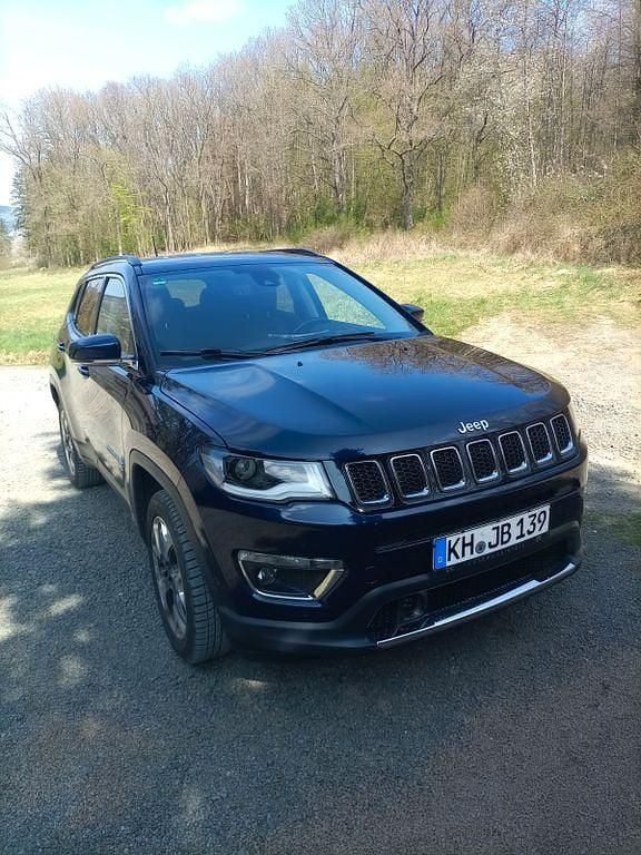 Blau Gebraucht 2019 Jeep Compass Limited SUV | 17.300 € (Fairer Preis) - Bild 1/4