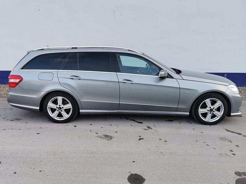 Gebraucht Mercedes E350 Avantgarde 231 PS (169 kW) 2011 Silber Limousine