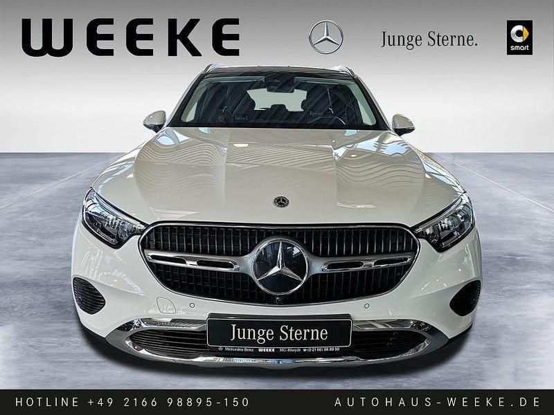 Gebraucht Mercedes GLC200 Avantgarde 204 PS (150 kW) 2024 Weiß SUV