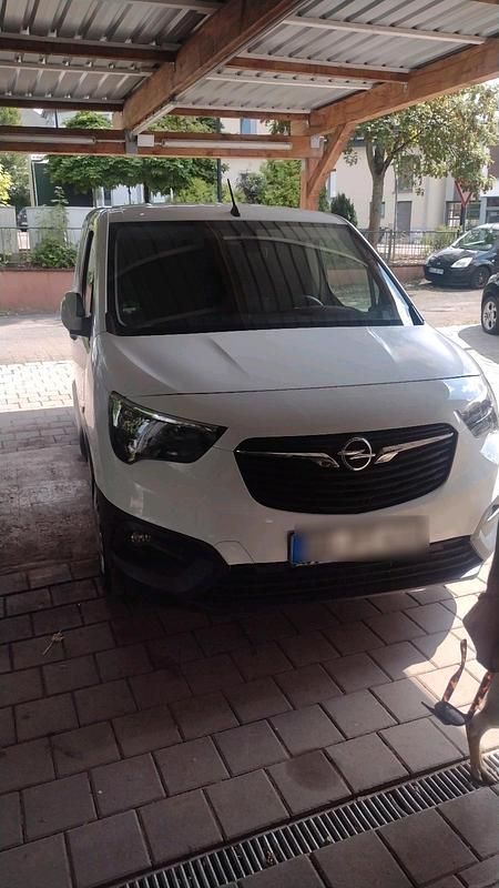 Gebraucht Opel Combo 101 PS (74 kW) 2019 Weiß Van / Kleinbus