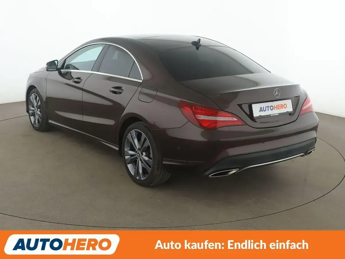 Gebraucht Mercedes CLA250 Urban 211 PS (155 kW) 2018 Braun Limousine