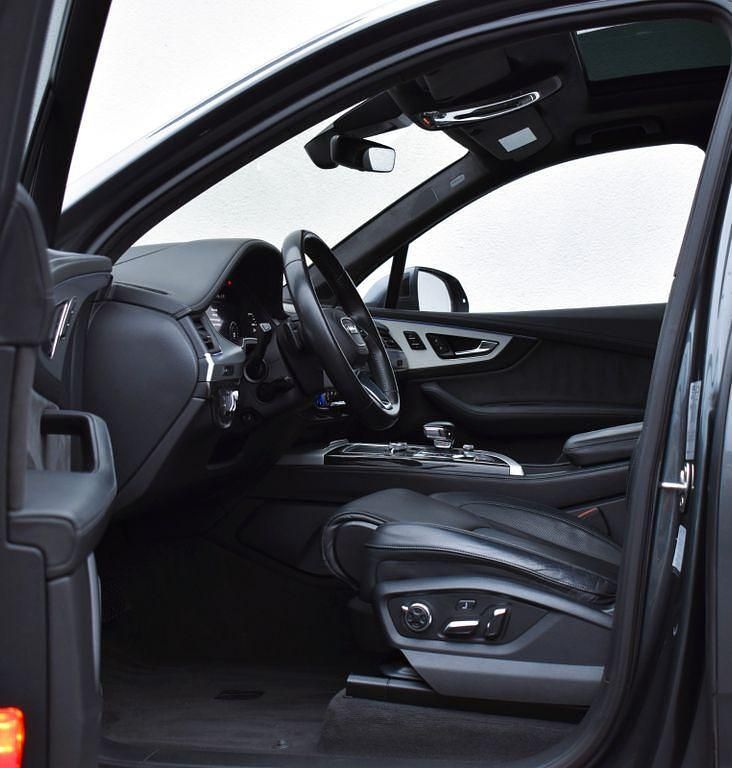 Gebraucht Audi Q7 S-Line 272 PS (200 kW) 2016 Grau SUV
