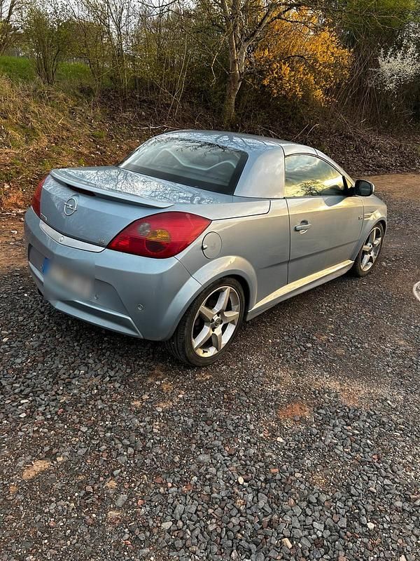 Gebraucht Opel Tigra 125 PS (91 kW) 2006 Blau Cabrio