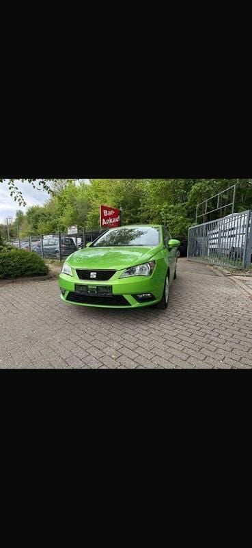 Grün Gebraucht 2015 Seat Ibiza Reference Kleinwagen | 3.500 € (Guter Preis) - Bild 1/4
