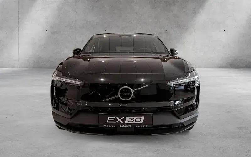 Neu Volvo EX30 Plus 200 kW (272 PS) 2026 Schwarz SUV