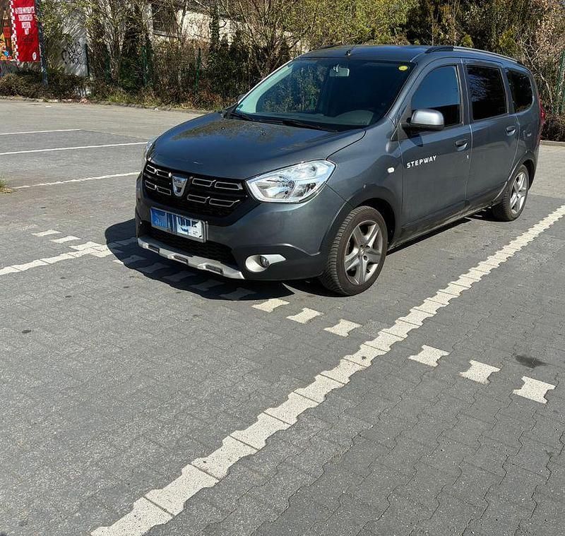Gebraucht Dacia Lodgy Stepway 116 PS (85 kW) 2017 Grau Van / Kleinbus