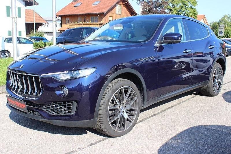 Blau Gebraucht 2019 Maserati Levante SUV | 28.900 € (Superpreis) - Bild 1/4