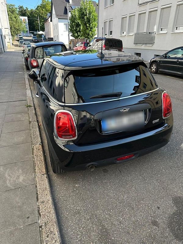 Gebraucht Mini ONE 102 PS (75 kW) 2021 Schwarz Kleinwagen