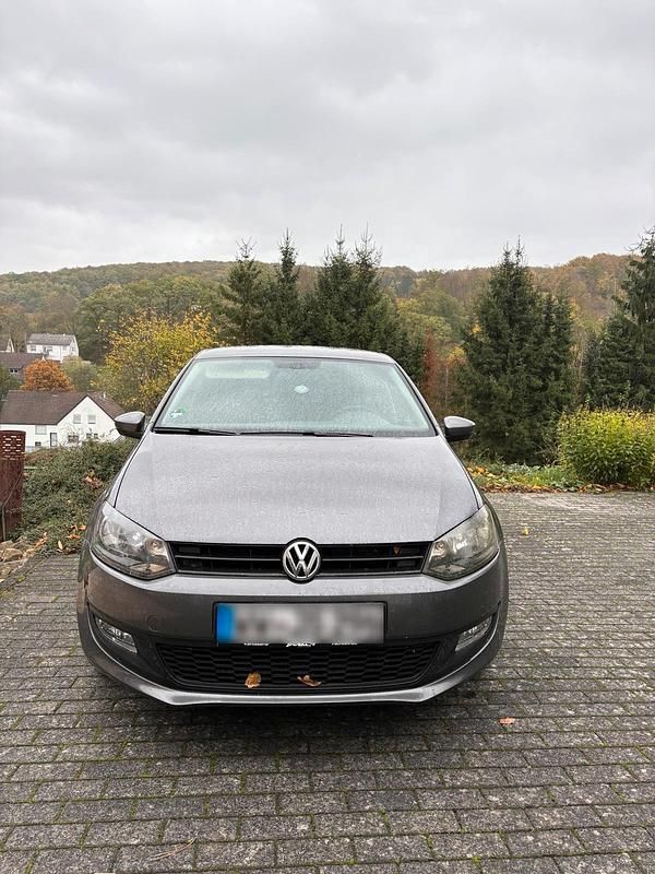Gebraucht VW Polo 70 PS (51 kW) 2010 Grau Kleinwagen