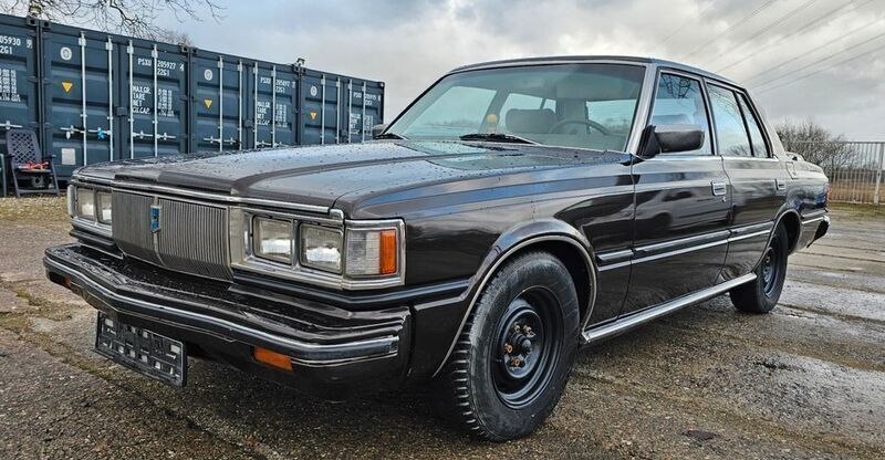 Braun Gebraucht 1980 Toyota Crown Limousine | 5.990 € - Bild 1/4