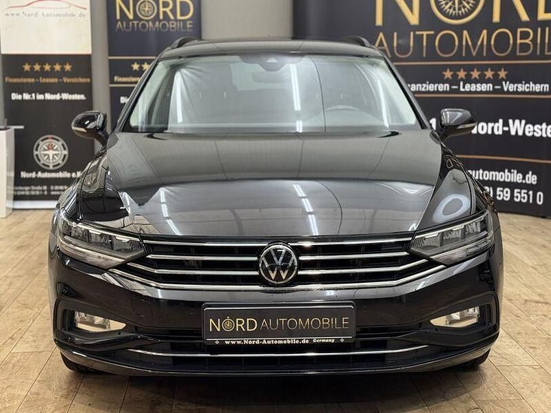 Gebraucht VW Passat Business 200 PS (147 kW) 2022 Deep black perleffek (metallic) Kombi