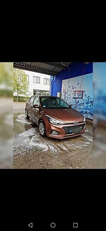 Braun Gebraucht 2019 Hyundai i20 Active Limousine | 9.000 € (Fairer Preis) - Bild 1/1