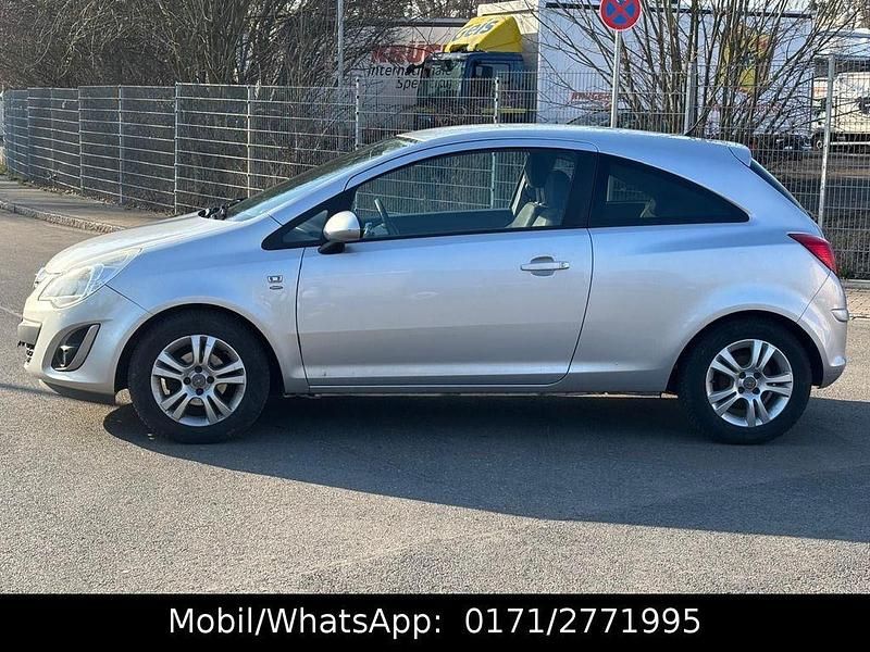 Gebraucht Opel Corsa Satellite 87 PS (63 kW) 2011 Silber Kleinwagen