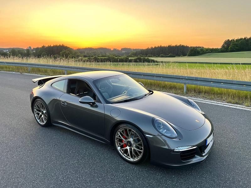Grau Gebraucht 2015 Porsche 991 Coupé | 113.900 € (Guter Preis) - Bild 1/4