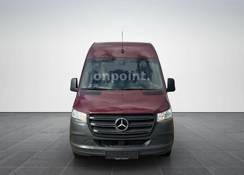 Używany Mercedes Sprinter 170 KM (125 kW) 2020 Czerwony Van