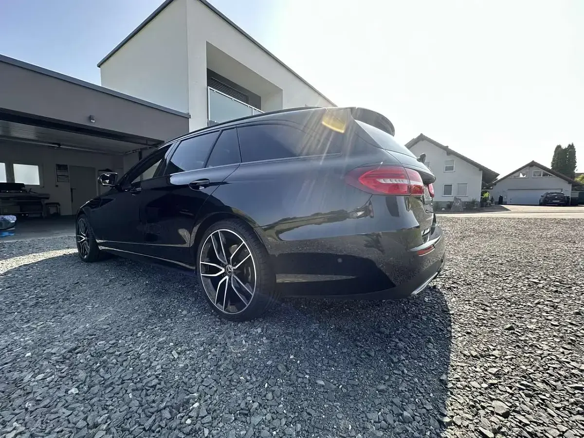 Gebraucht Mercedes E350 AMG line 286 PS (210 kW) 2019 Kombi
