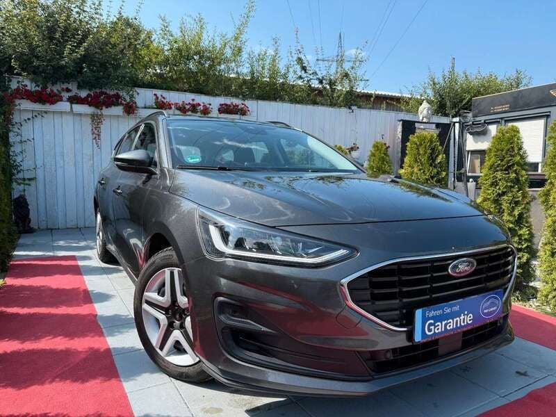 Grau Gebraucht 2022 Ford Focus Cool & Connect Kombi | 16.999 € (Superpreis) - Bild 1/4