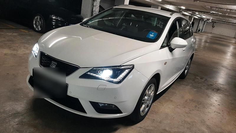 Weiß Gebraucht 2014 Seat Ibiza ST Style Kombi | 7.500 € (Fairer Preis) - Bild 1/4