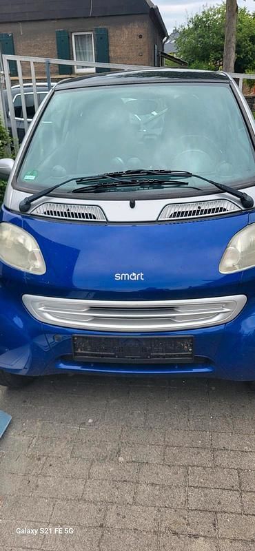 Blau Gebraucht 2001 Smart ForTwo Coupé Kleinwagen | 1.750 € (Fairer Preis) - Bild 1/4