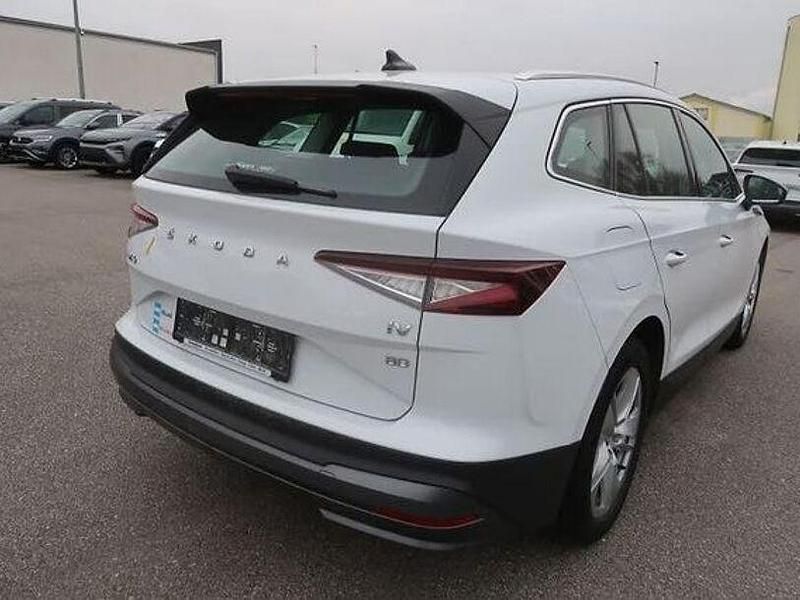 Gebraucht Skoda Enyaq iV Loft 150 kW (204 PS) 2021 Weiß SUV