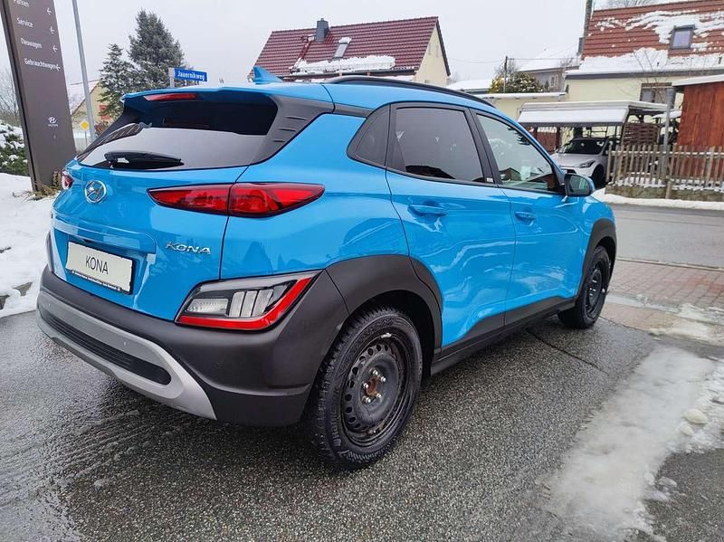 Gebraucht Hyundai Kona Intro Edition 120 PS (88 kW) 2021 Dive in jeju / sol SUV