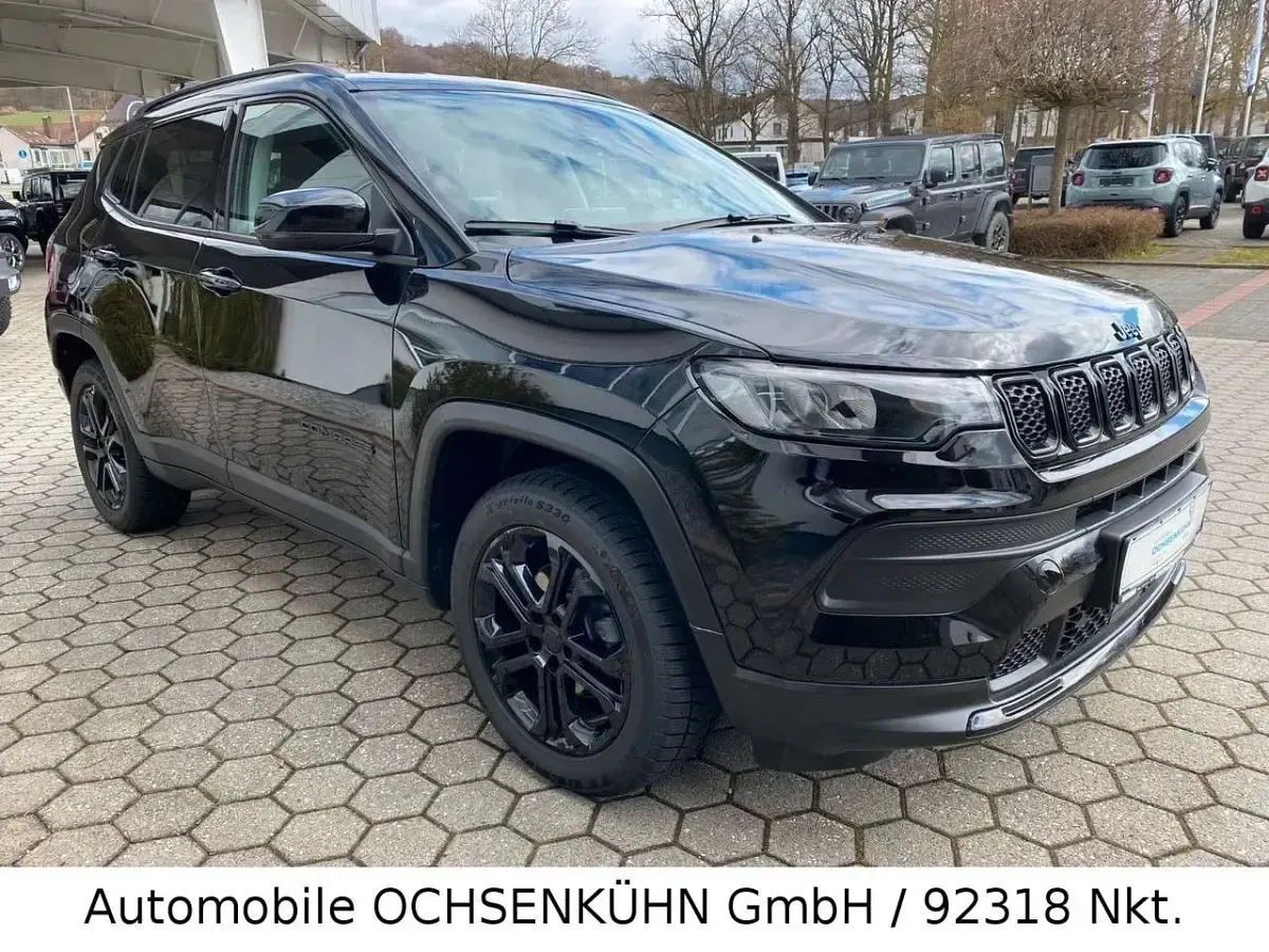 Usata Jeep Compass Night Eagle 131 CV (96 kW) 2024 Nero SUV