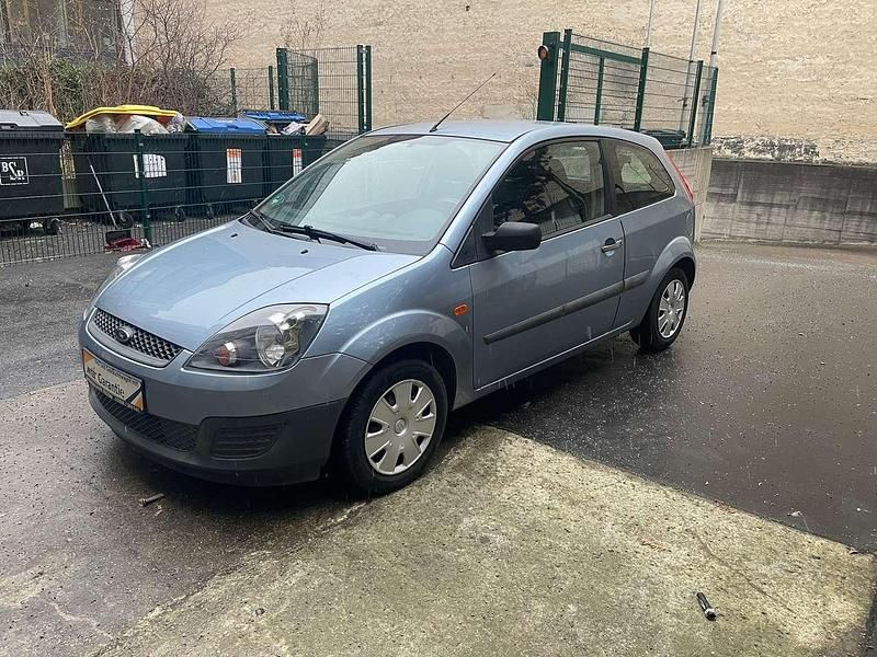 Gebraucht Ford Fiesta Ambiente 60 PS (44 kW) 2006 Tonic Kleinwagen