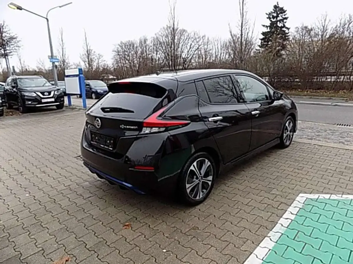 Gebraucht Nissan Leaf N-Connecta 110 kW (150 PS) 2020 Schwarz Kleinwagen