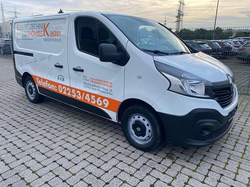 Gebraucht Renault Trafic Komfort 90 PS (66 kW) 2016 Weiß Van / Kleinbus