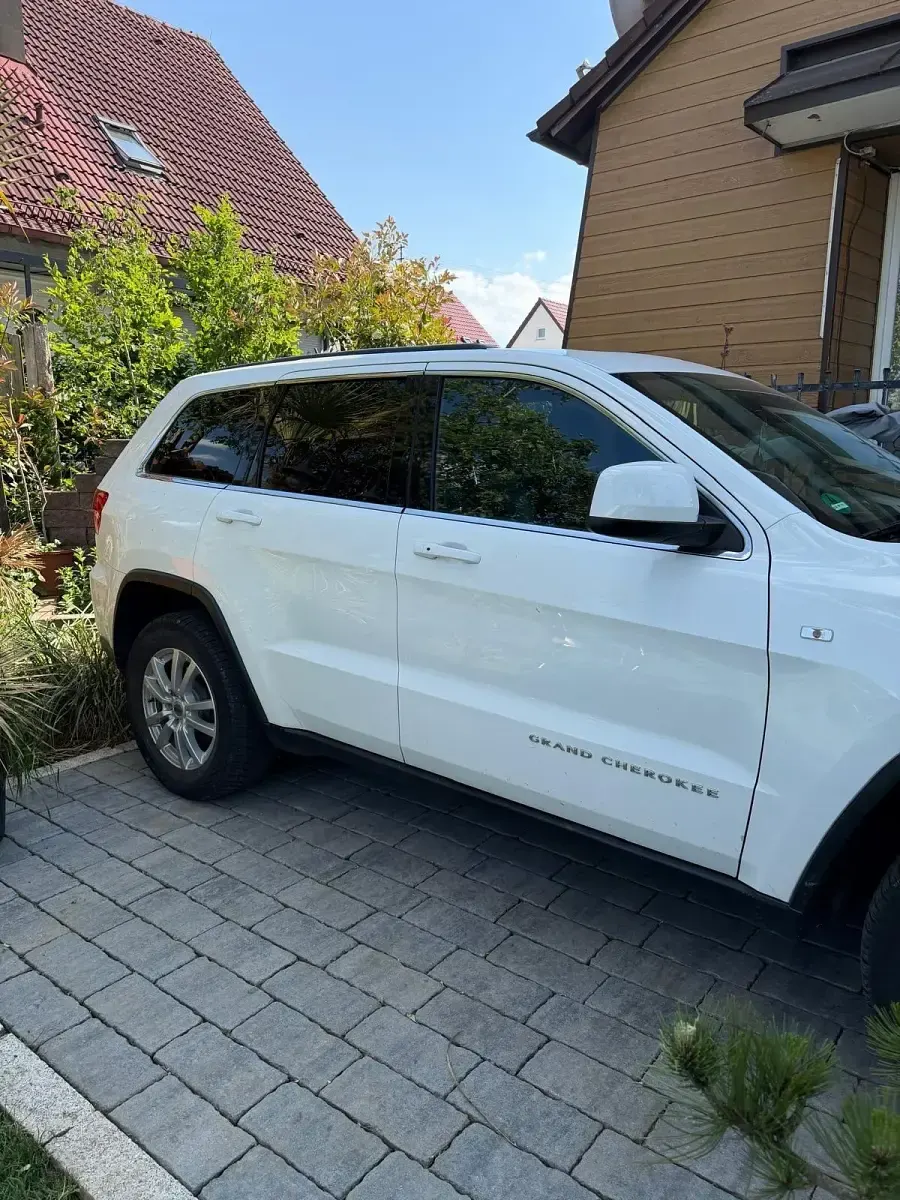 Gebraucht Jeep Grand Cherokee 244 PS (179 kW) 2013 Weiß SUV