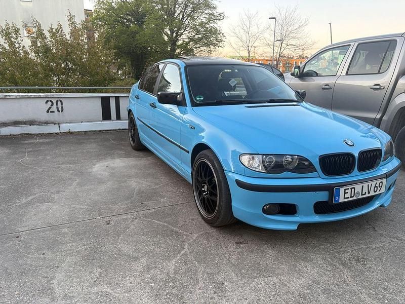 Usata BMW 318 143 CV (105 kW) 2003 Nero Berlina