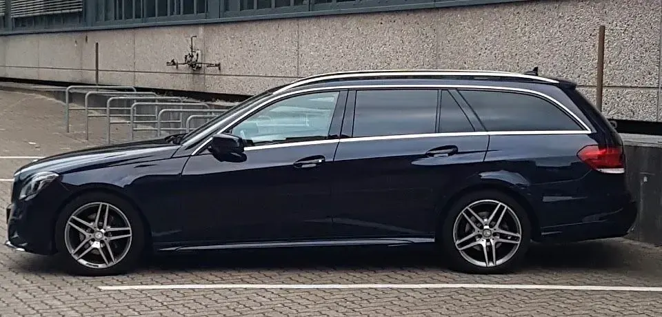 Gebraucht Mercedes E300 Sport 231 PS (169 kW) 2015 Blau Kombi