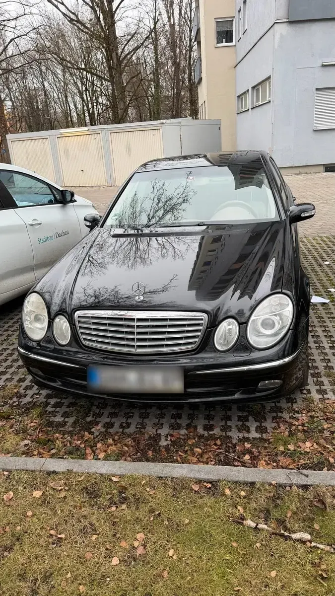 Gebraucht Mercedes E270 Elegance 177 PS (130 kW) 2005 Schwarz Limousine
