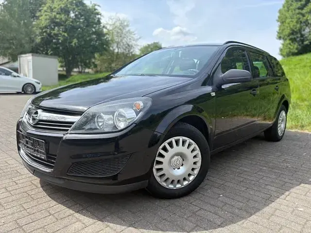 Gebraucht Opel Astra Selection 90 PS (66 kW) 2009 Schwarz Limousine