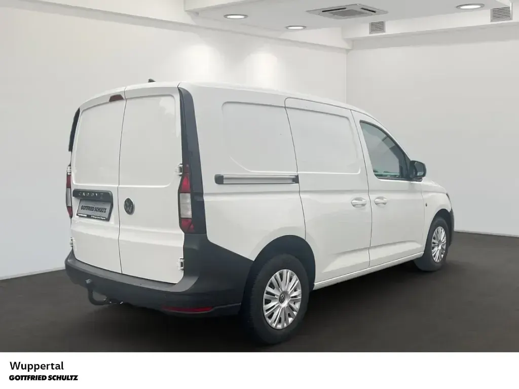 Gebraucht VW Caddy 102 PS (75 kW) 2023 Weiss Van / Kleinbus