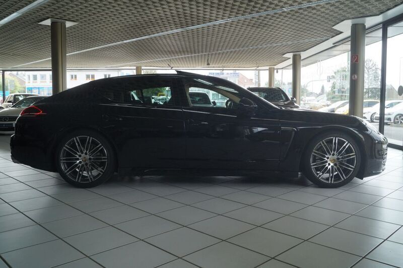 Gebraucht Porsche Panamera 300 PS (220 kW) 2015 Tiefschwarzmetallic Limousine