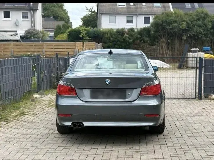 Gebraucht BMW 525 191 PS (140 kW) 2005 Grau Limousine