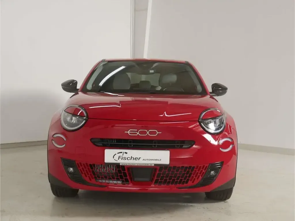 Gebraucht Fiat 600 La Prima 110 PS (80 kW) 2025 Rot SUV
