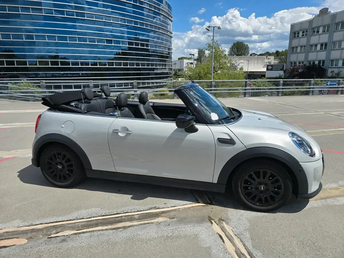 Gebraucht Mini Cooper Cabriolet 136 PS (100 kW) 2021 Silber Cabrio