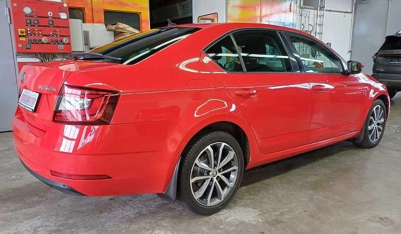 Gebraucht Skoda Octavia Drive 150 PS (110 kW) 2017 Corridarot Limousine
