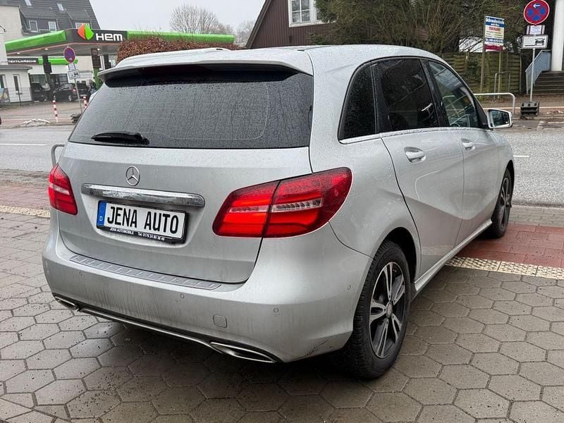 Gebraucht Mercedes B220 177 PS (130 kW) 2016 Silber Van / Kleinbus