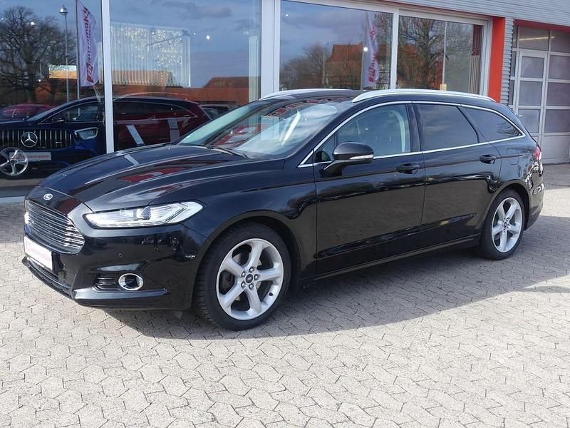 Gebraucht Ford Mondeo Titanium 165 PS (121 kW) 2018 Schwarz Limousine