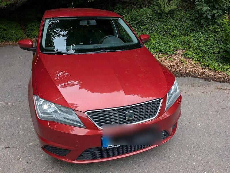 Rot Gebraucht 2025 Seat Toledo Limousine | 5.500 € - Bild 1/4