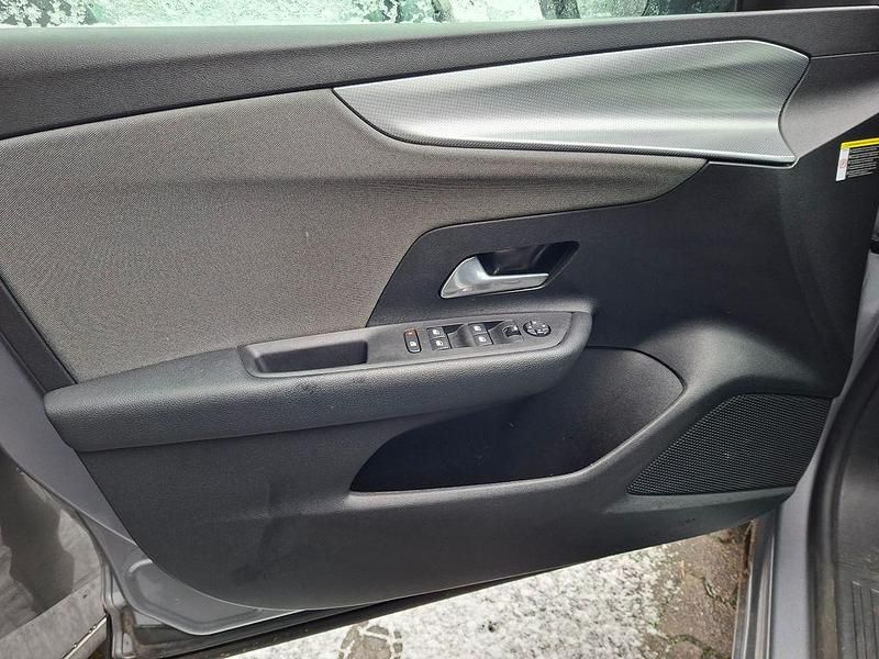 Gebraucht Opel Mokka-e Edition 100 kW (136 PS) 2021 Kontrast grau/quarz silber SUV