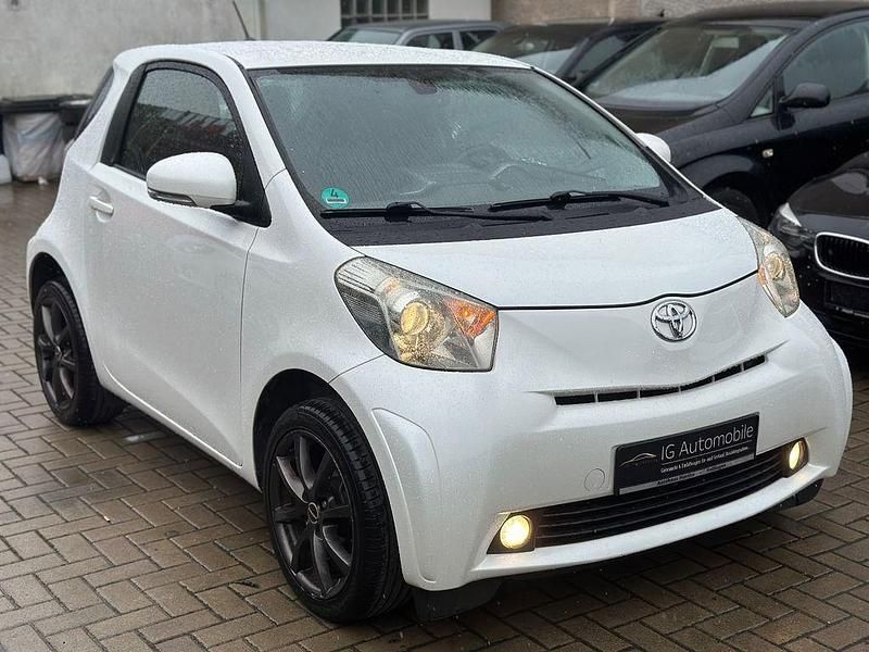Gebraucht Toyota iQ 68 PS (50 kW) 2009 Weiß Kleinwagen