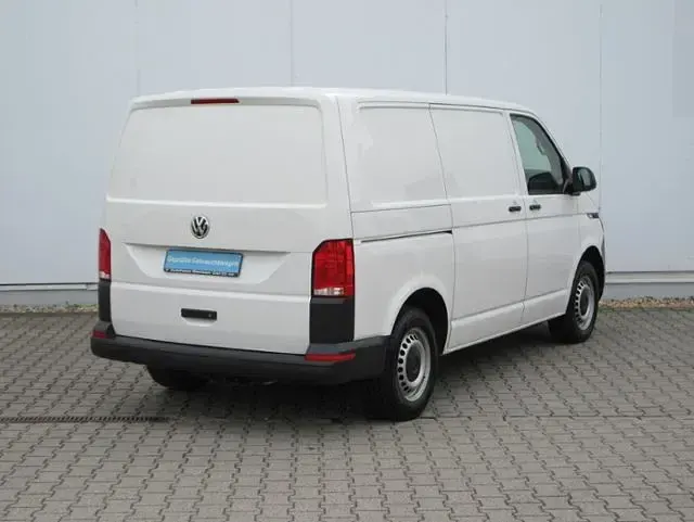 Gebraucht VW T6.1 150 PS (110 kW) 2021 Weiß Van