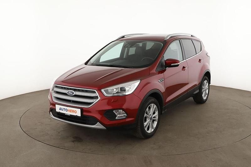 Gebraucht Ford Kuga Titanium 150 PS (110 kW) 2018 Rot SUV